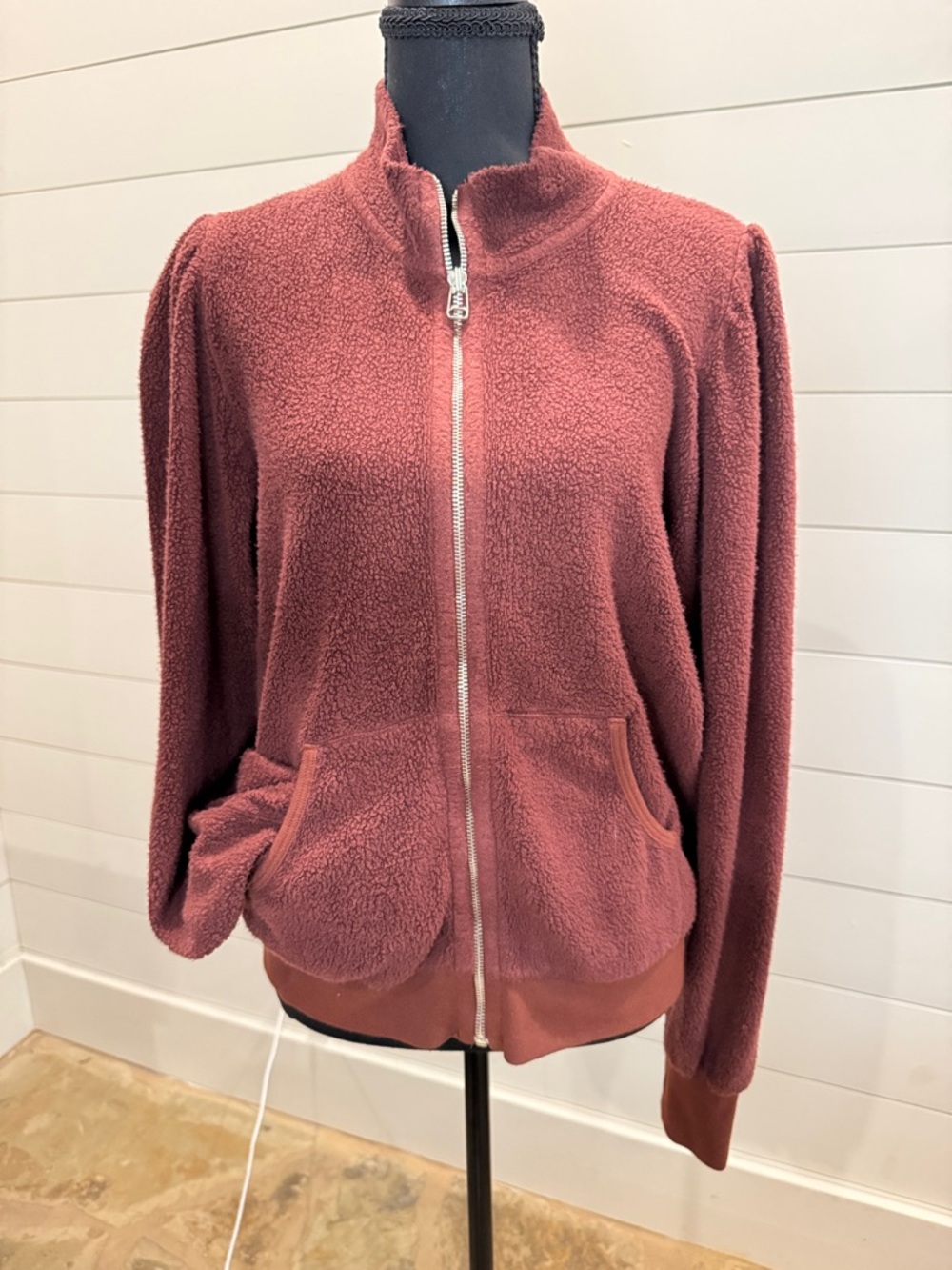 SUNDRY for EVEREVE Fleece Bomber Zip-Up Teddy Sweatshirt Jacket, Size 2 (Medium)